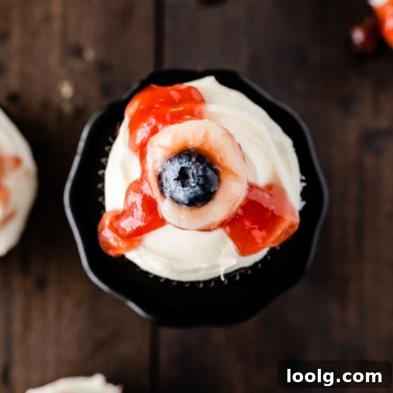 Ghoulish Gaze Cupcakes 46 featured 124016
